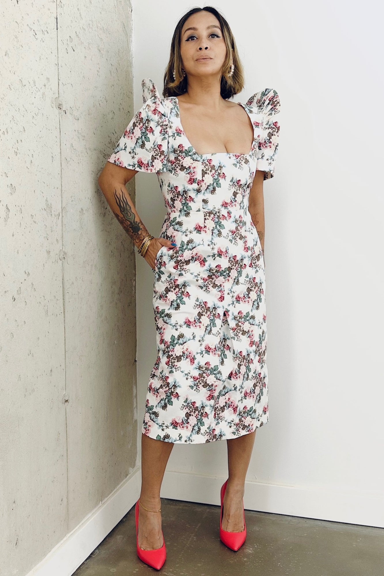 Sheath Terno Dress with Curved Neckline (Floral Twill)