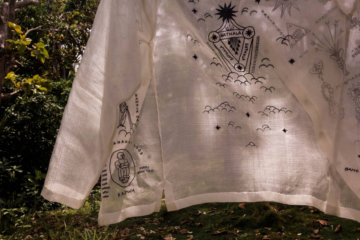 VINTA Unisex Biggie Barong Pamanang Paniniwala in Natural, back embroidery detail