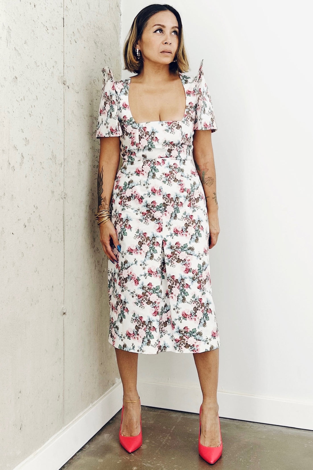 Sheath Terno Dress with Curved Neckline (Floral Twill)