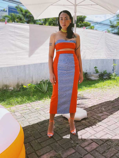 model is 5'8" and is wearing a small